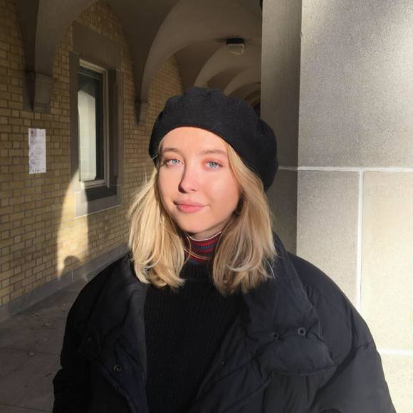 Meet your Posher, Sonja - Picture 1 of 1